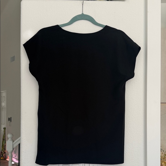 Diane Von Furstenberg Black Short-Sleeve V-Neck Tee - Picture 5 of 5